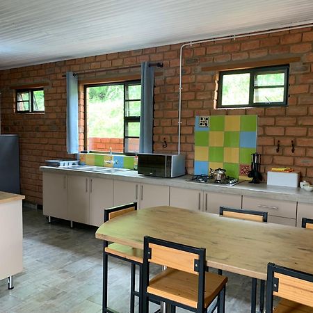 Otavi Vineyards Self-Catering & Camping מראה חיצוני תמונה