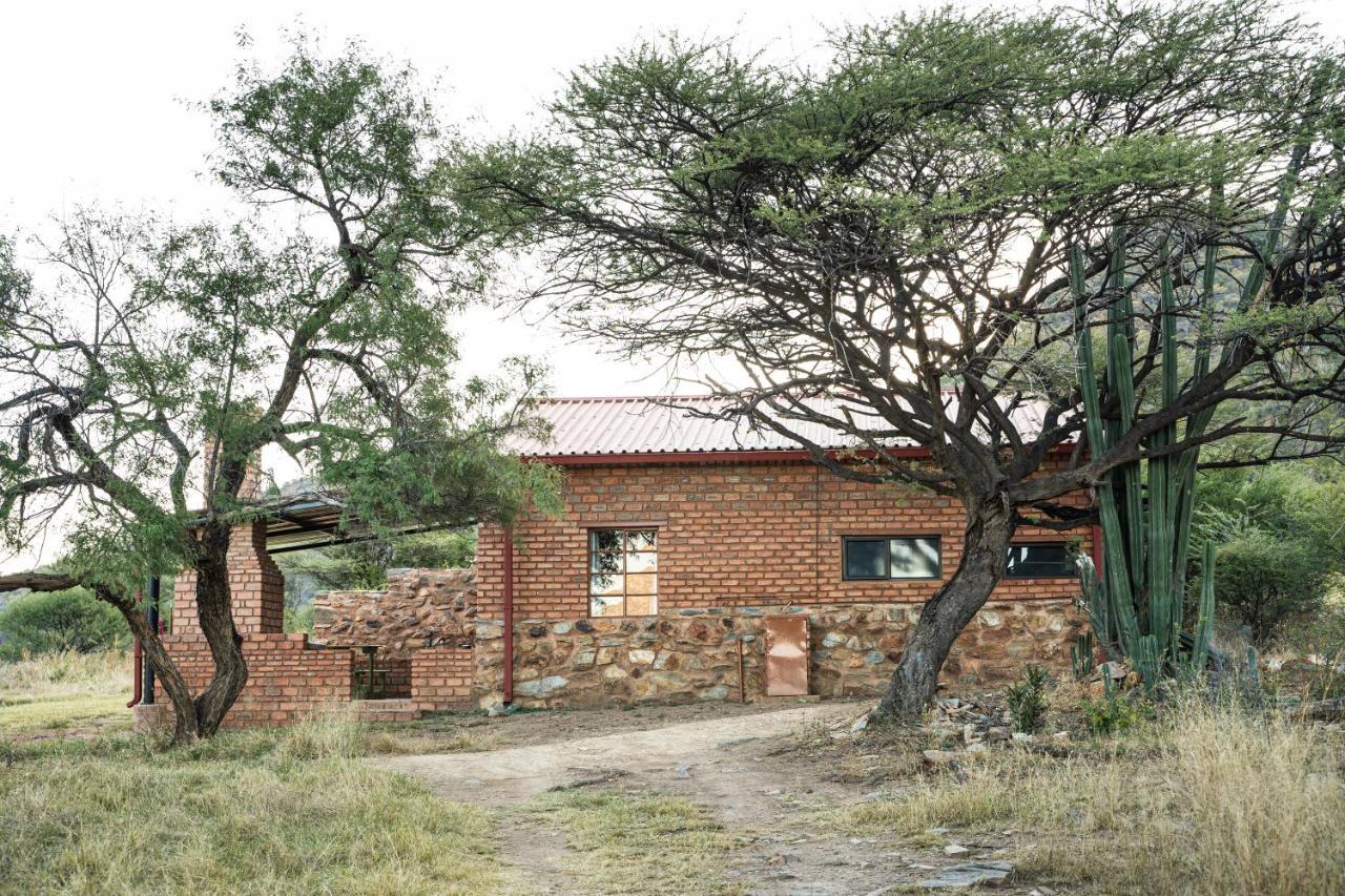 Otavi Vineyards Self-Catering & Camping מראה חיצוני תמונה