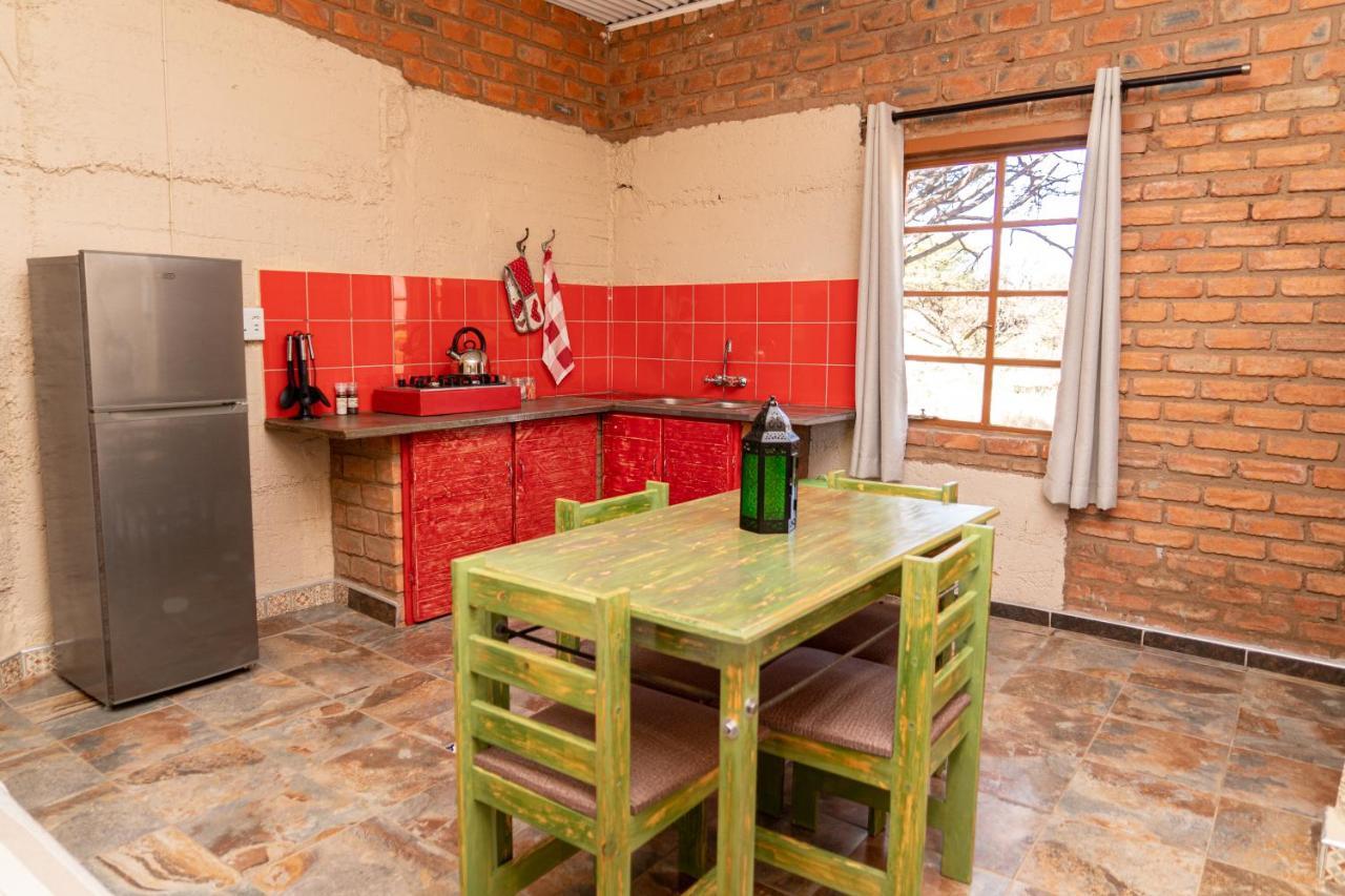Otavi Vineyards Self-Catering & Camping מראה חיצוני תמונה