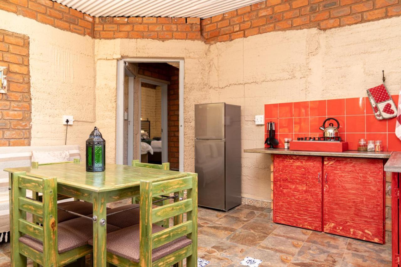 Otavi Vineyards Self-Catering & Camping מראה חיצוני תמונה