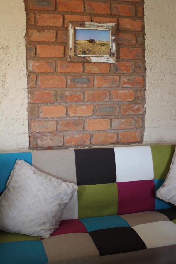 Otavi Vineyards Self-Catering & Camping מראה חיצוני תמונה