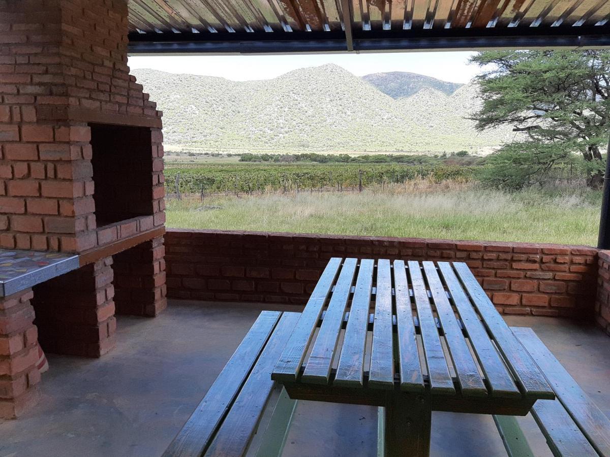 Otavi Vineyards Self-Catering & Camping מראה חיצוני תמונה
