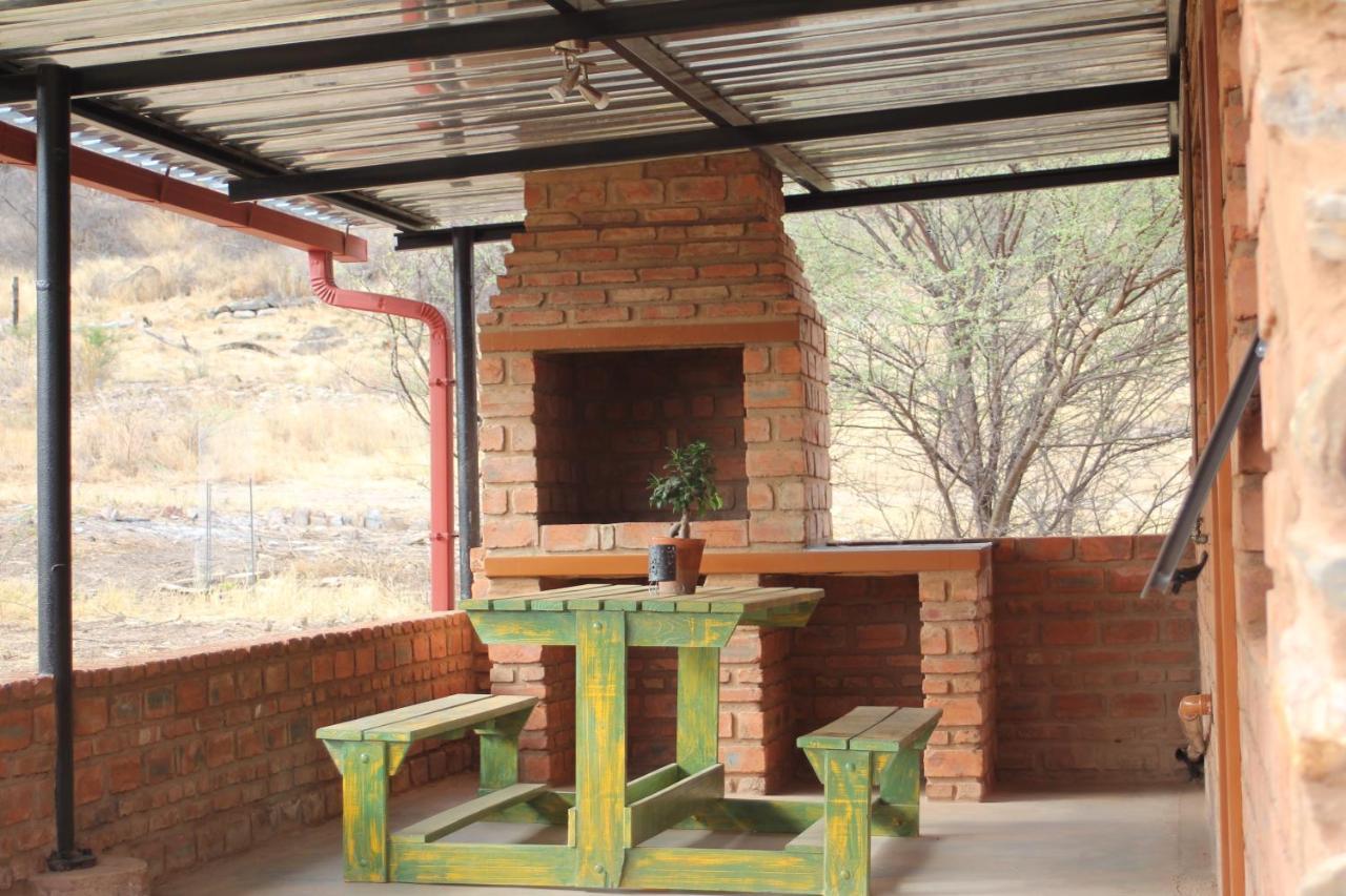 Otavi Vineyards Self-Catering & Camping מראה חיצוני תמונה